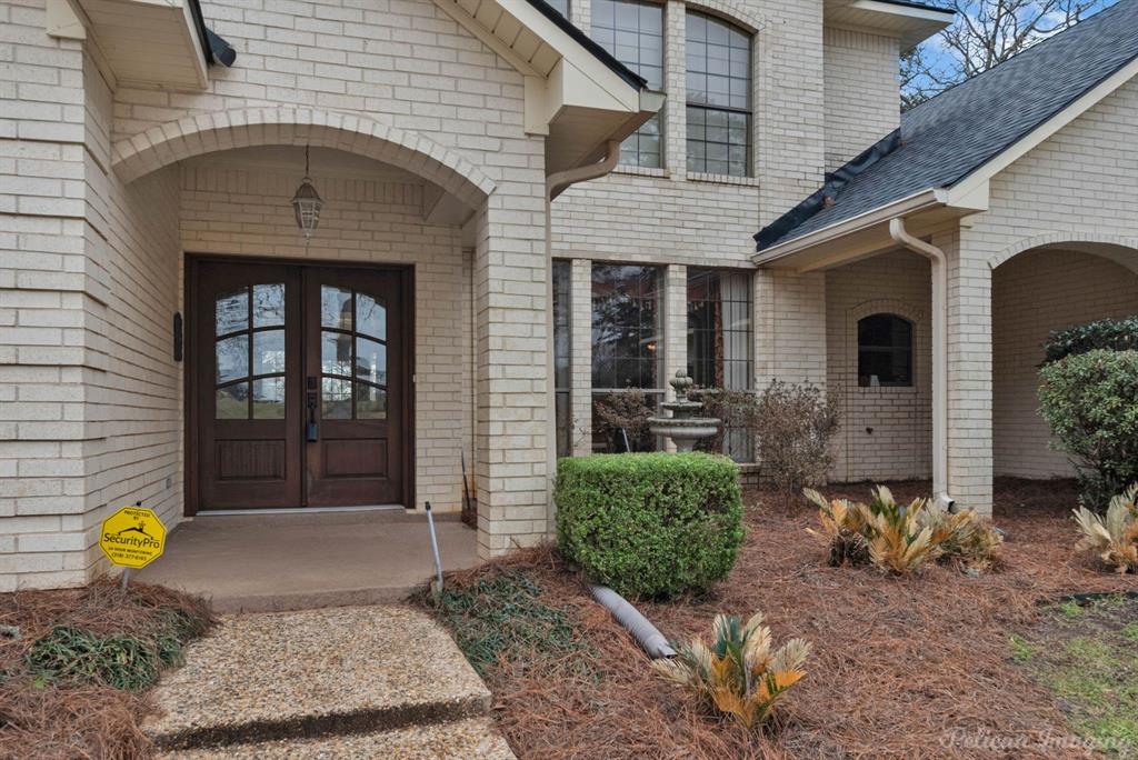 5765 Camelot Drive Property Photo 3