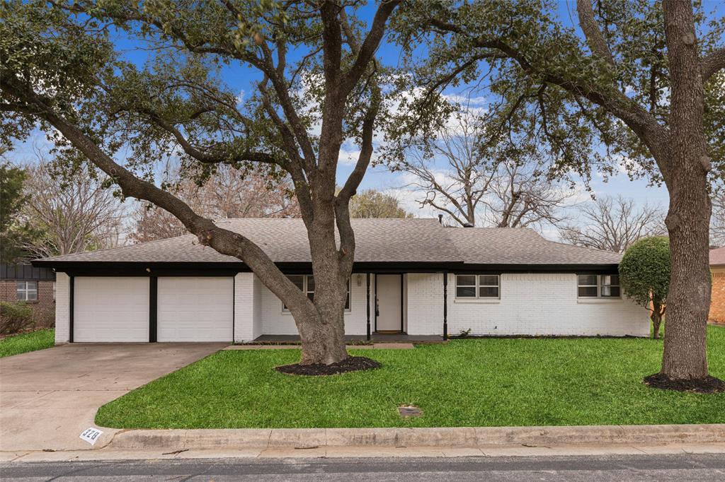 328 Chateau Drive Property Photo
