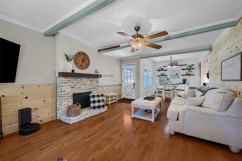 110 S Binkley Street Property Photo