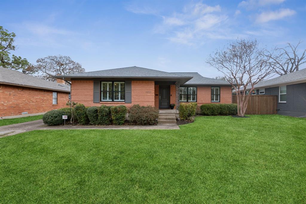 8855 Liptonshire Drive Property Photo