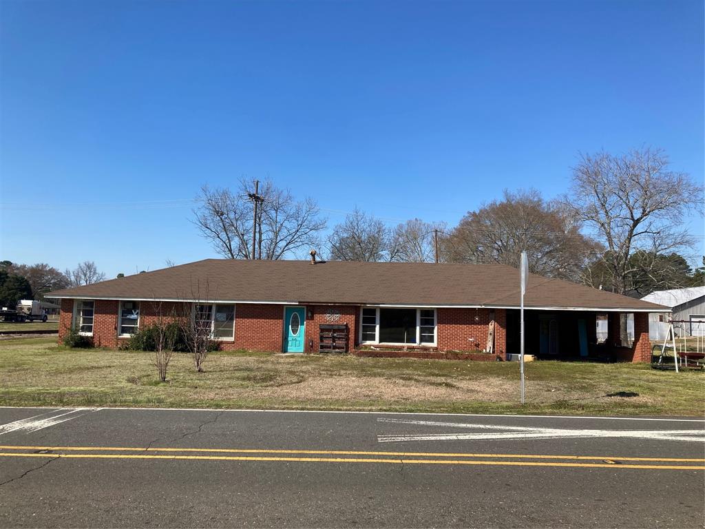 5757 Highway 2 Property Photo