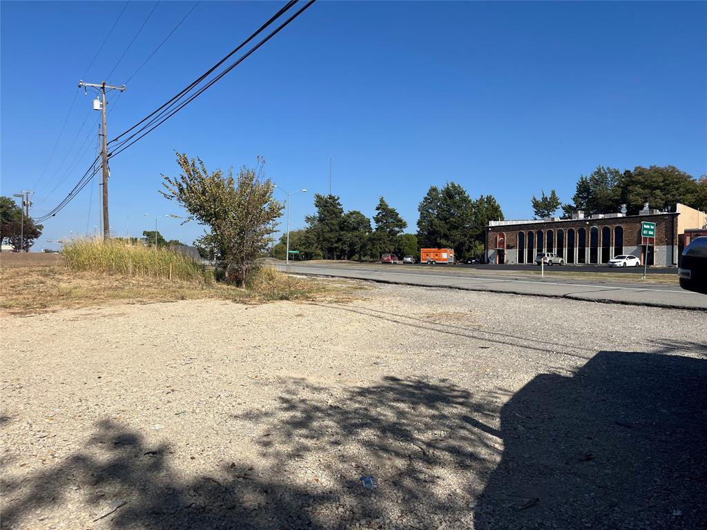 5626 Texoma Parkway Property Photo 10