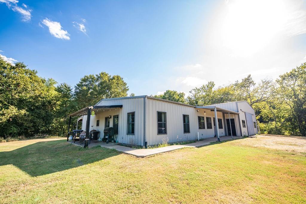 676 Farm Road 2653 Property Photo