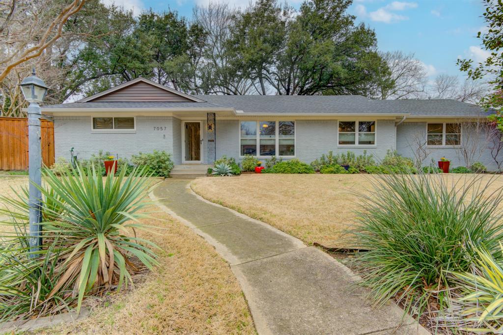 7057 Wakefield Circle Property Photo