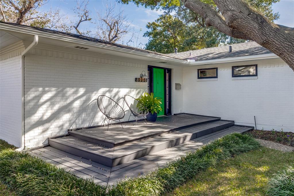 8908 Larchwood Drive Property Photo