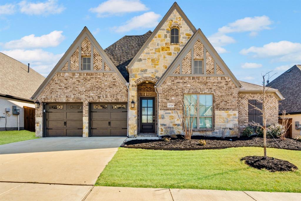 5729 Lake Jackson Drive Property Photo