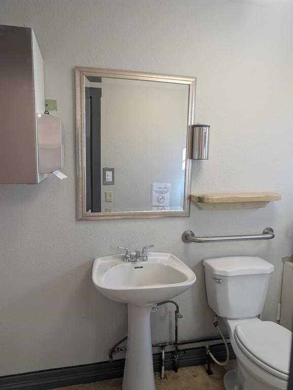429 State Highway 342 Property Photo 16