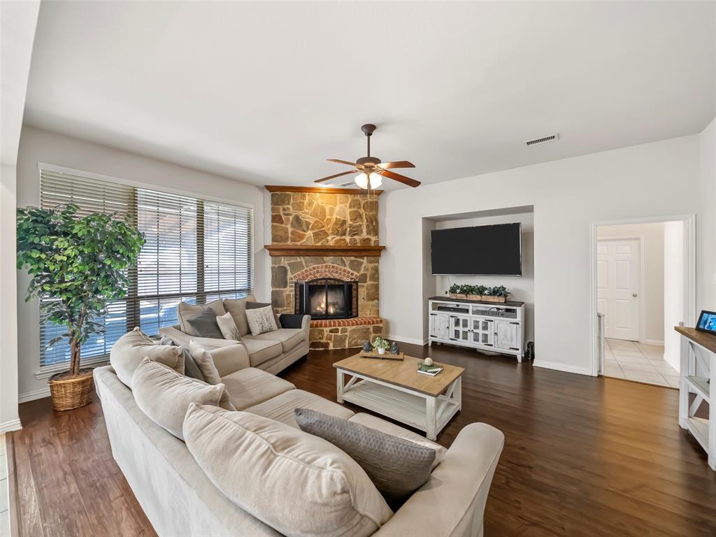 2804 Pioneer Drive Property Photo 10