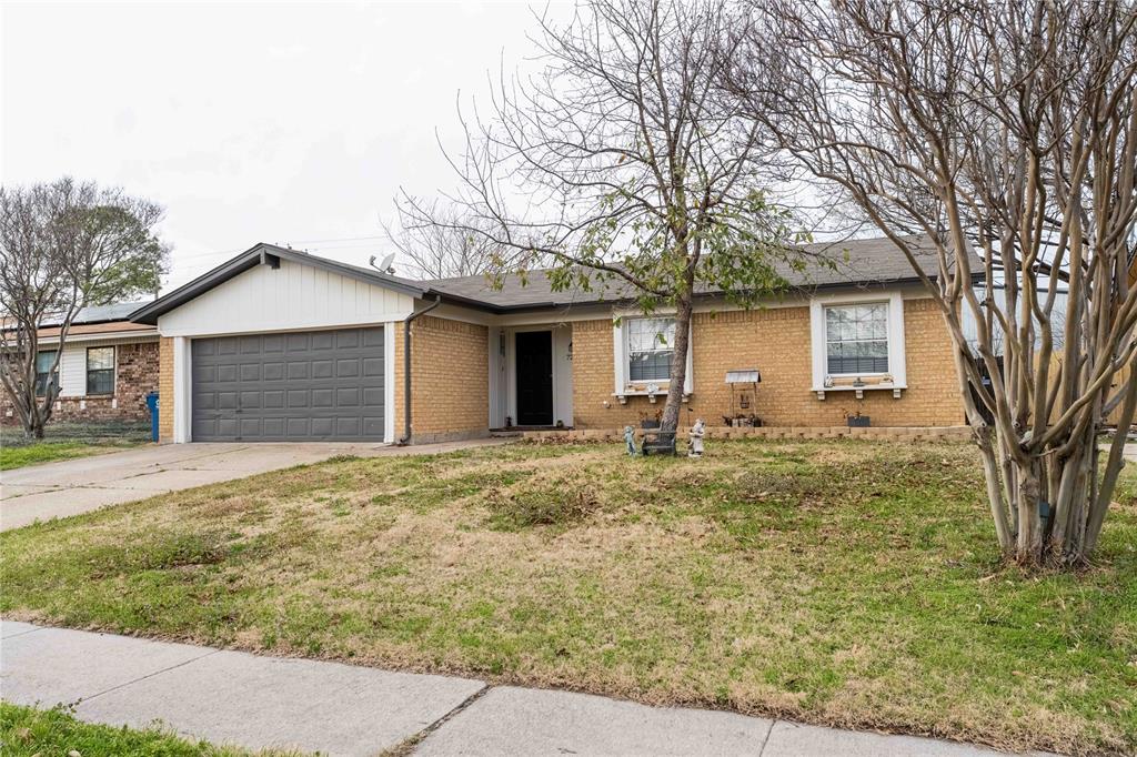 725 Sweetbriar Drive Property Photo
