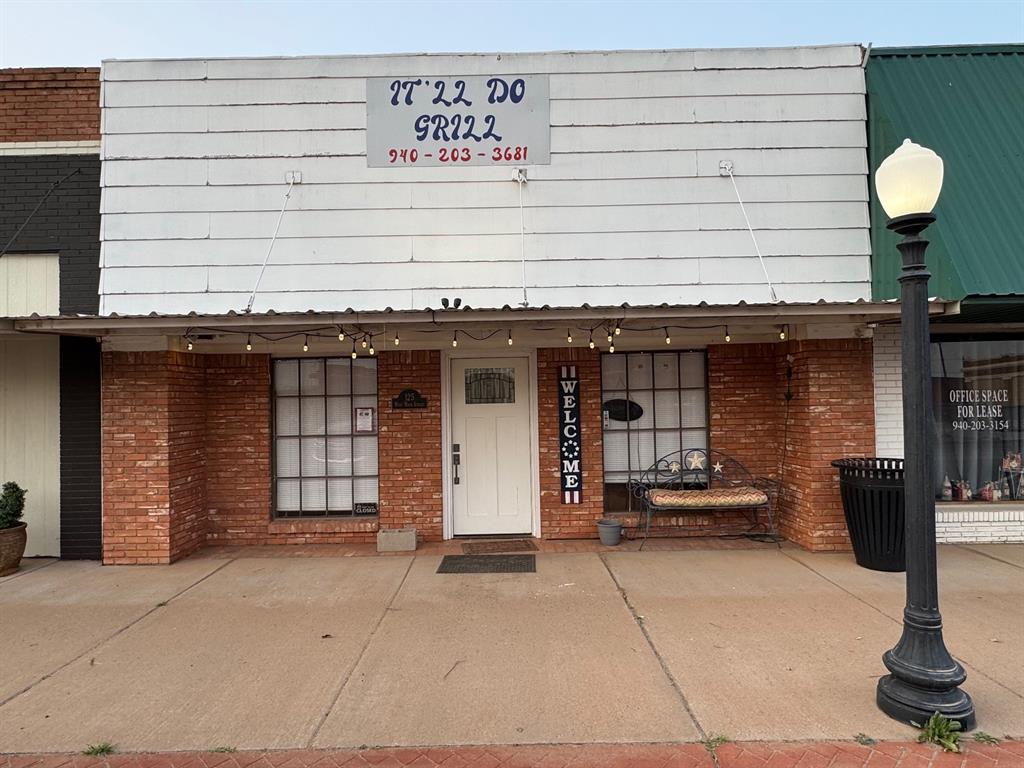 125 W Main Street Property Photo