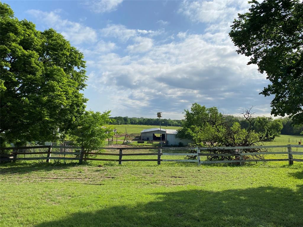 5790 Lumley Road Property Photo