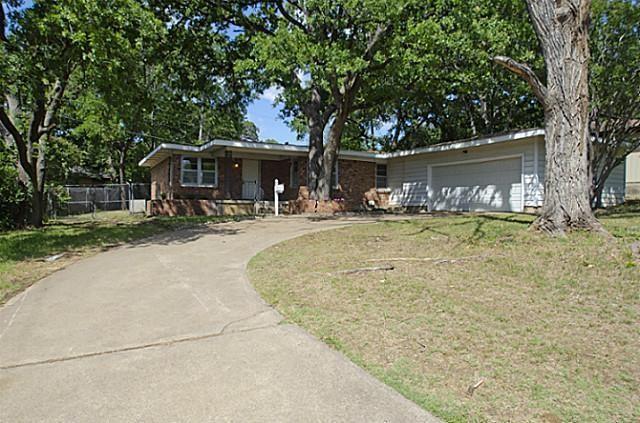 524 Hurstview Drive Property Photo