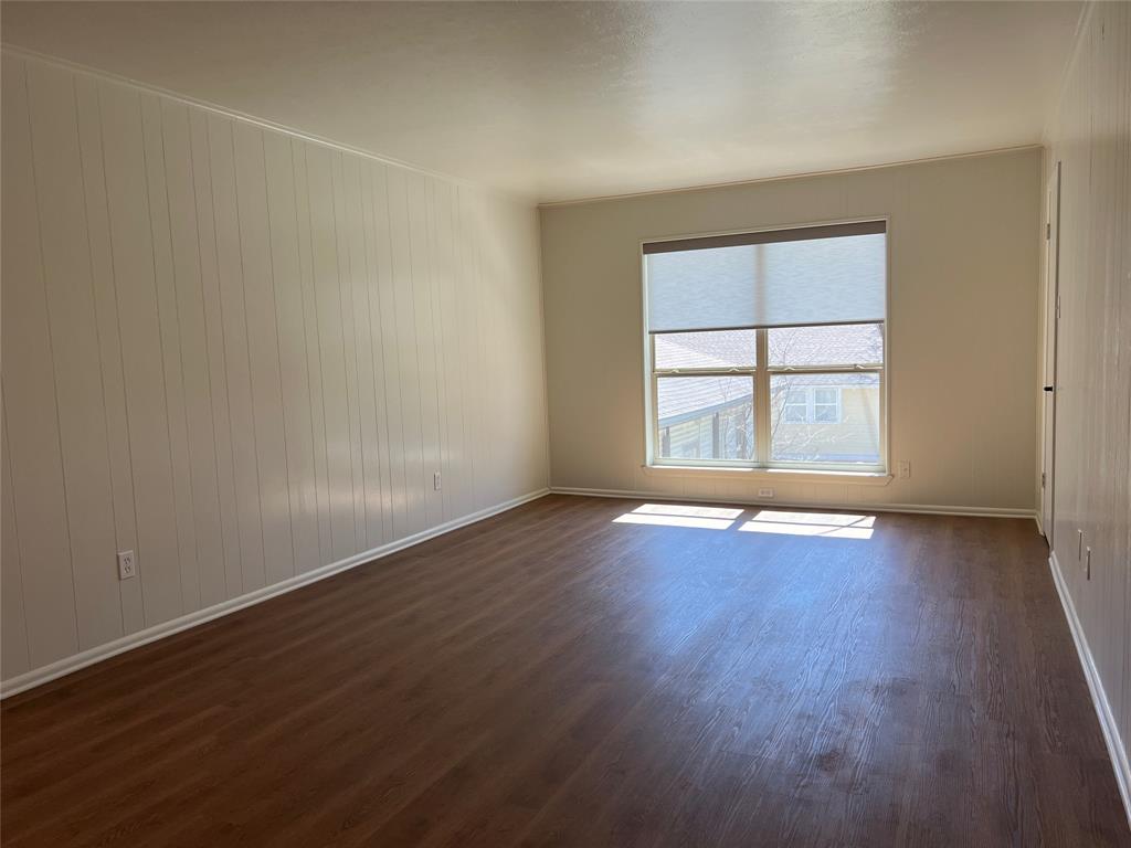 1201 N Austin Street Property Photo