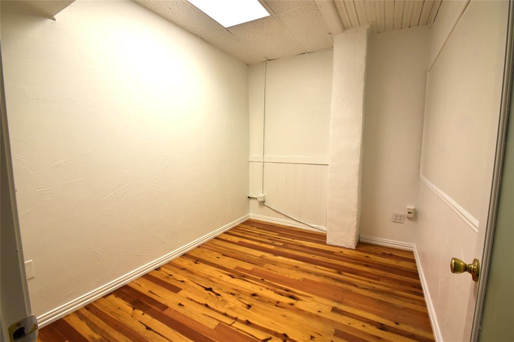 206 E Louisiana Street Property Photo 3