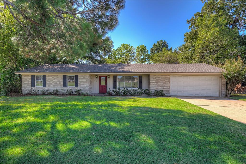 716 Lee Street Property Photo