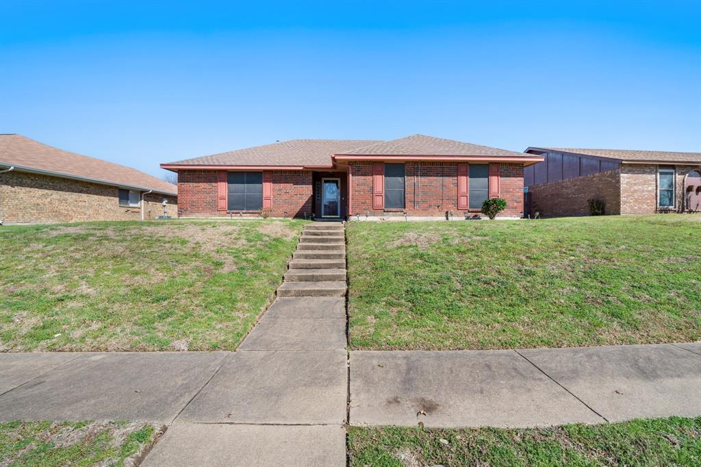 1325 Greenbriar Lane Property Photo