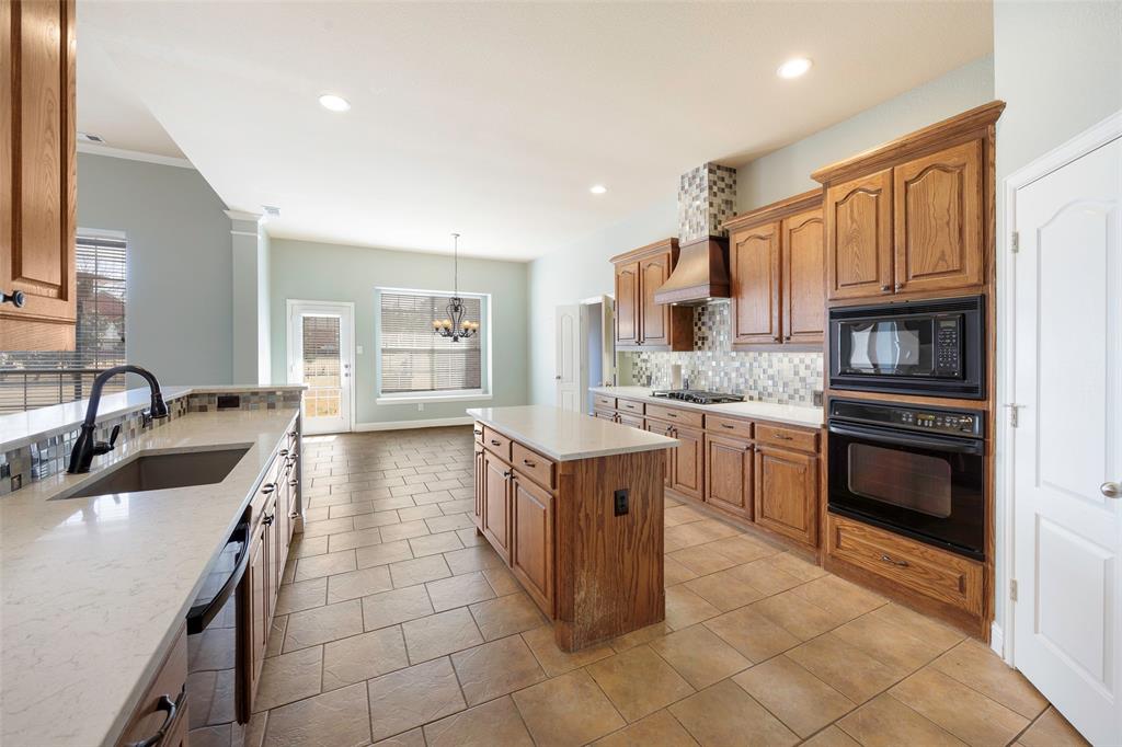5900 Dunnaway Crossing Property Photo 14