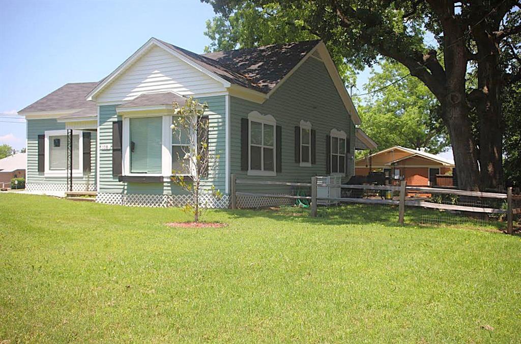 108 W Grove Street Property Photo