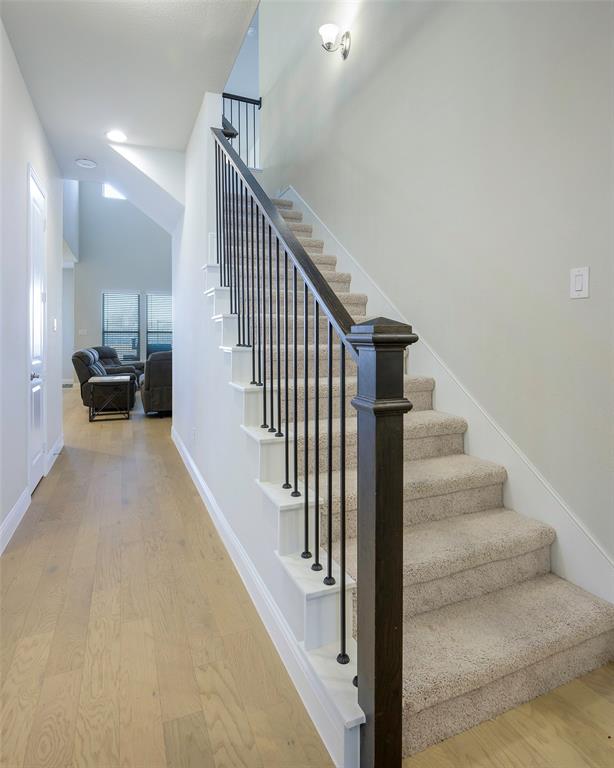 601 Warner Drive Property Photo 4
