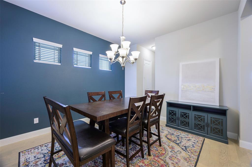601 Warner Drive Property Photo 6