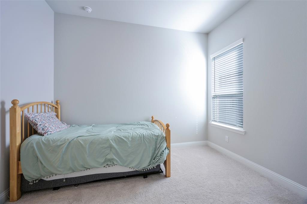 601 Warner Drive Property Photo 9