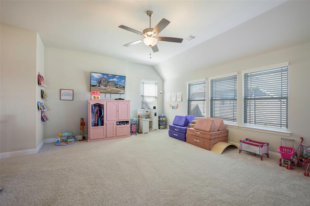 601 Warner Drive Property Photo 23