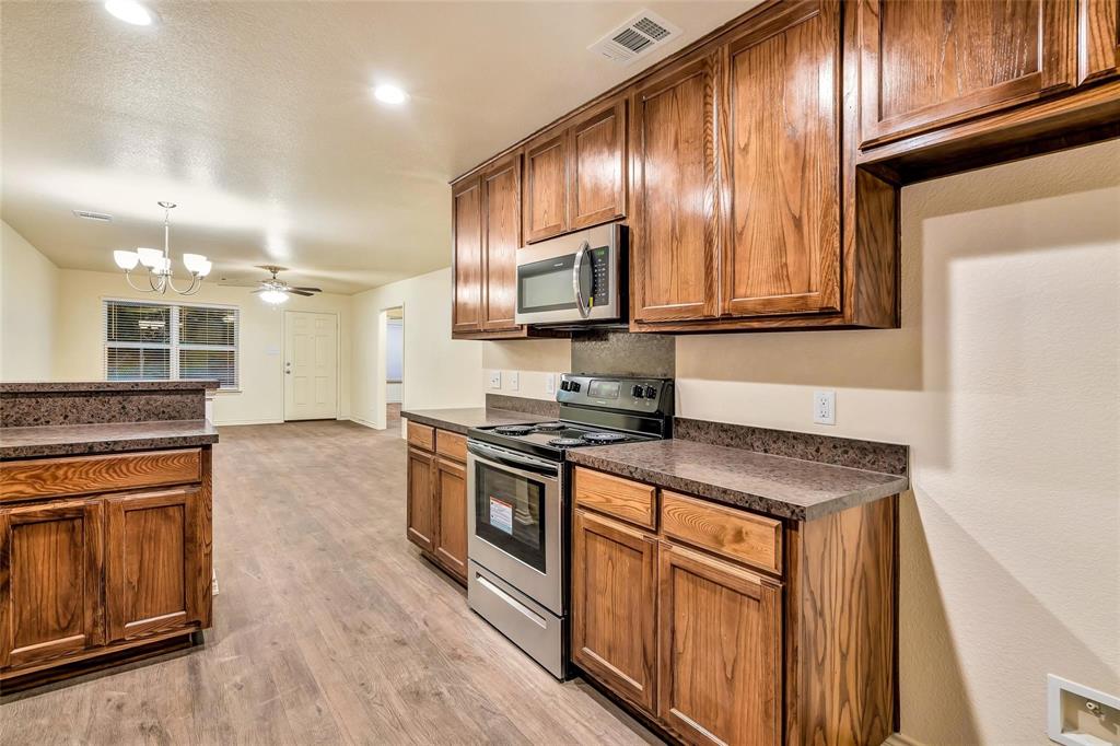 1315 E Myrtle Street Property Photo