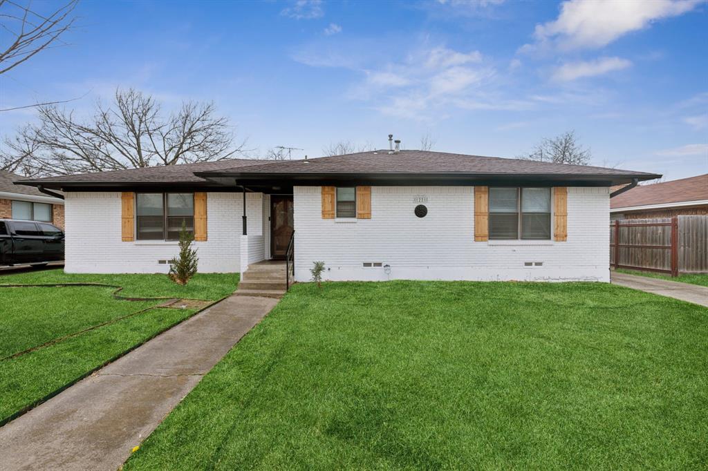 1221 Lexington Drive Property Photo