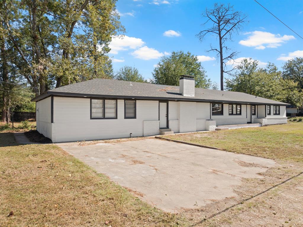 700 W Broadway Street Property Photo
