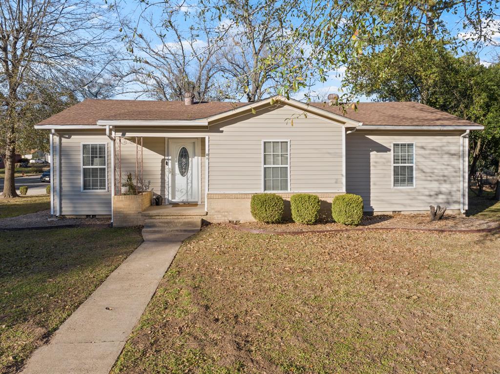201 Redbud Lane Property Photo
