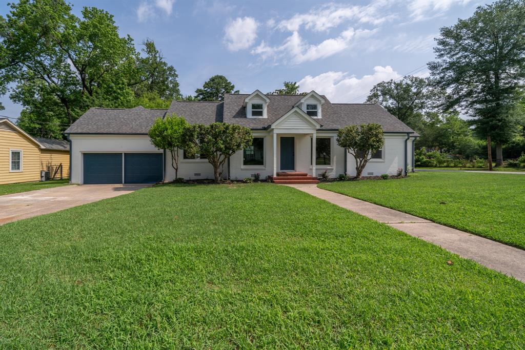 715 Noel Drive Property Photo