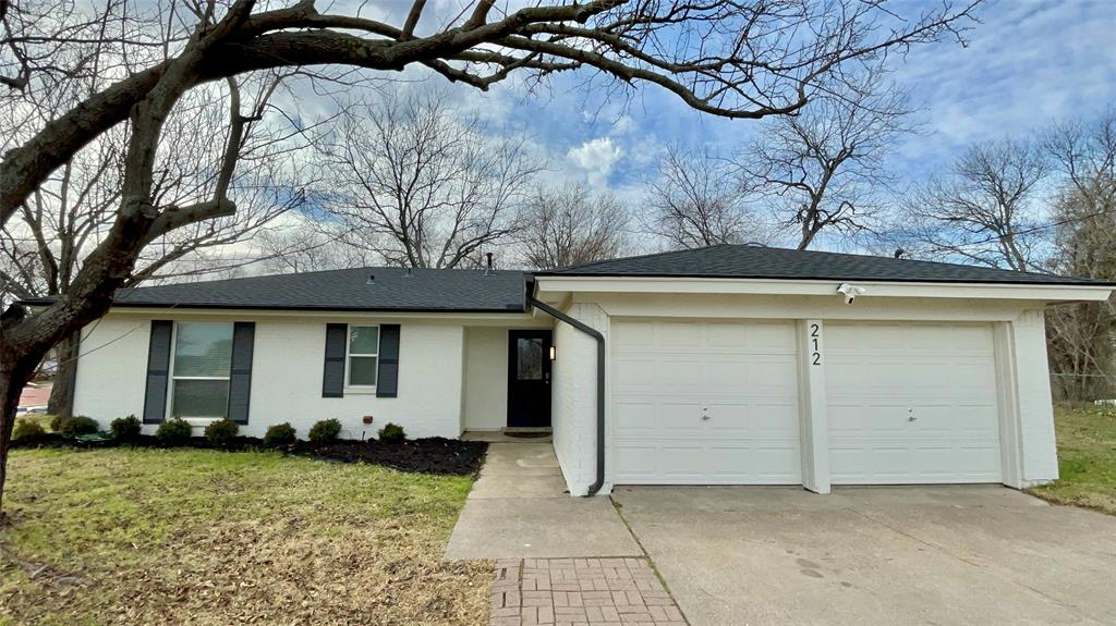 212 S Elm Street Property Photo
