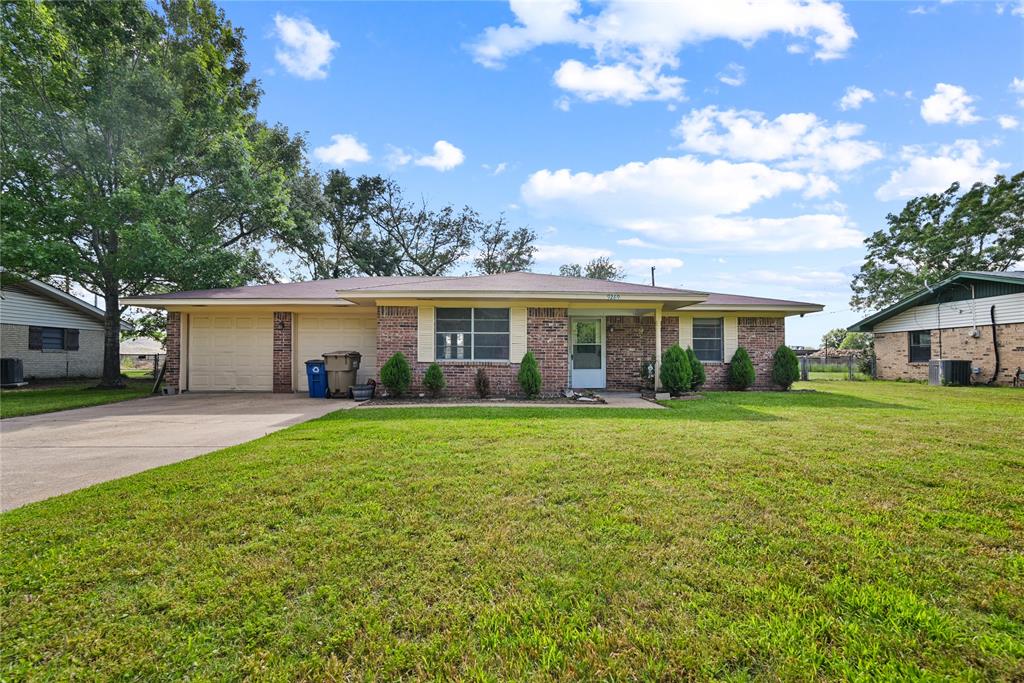 9269 Donna Drive Property Photo