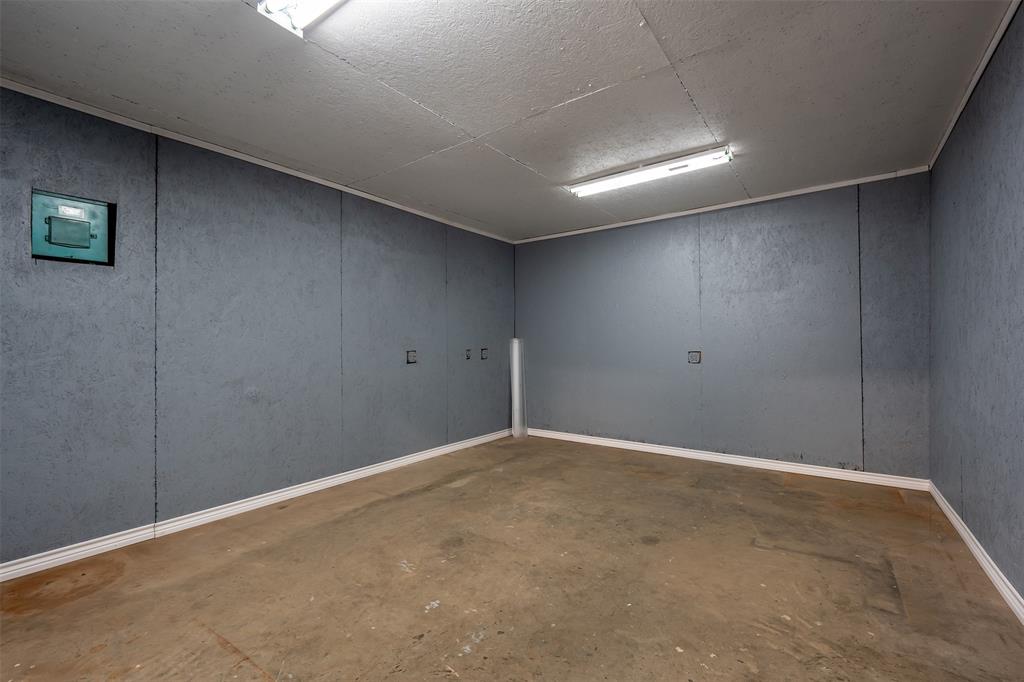 23000 County Road 187 Property Photo 10