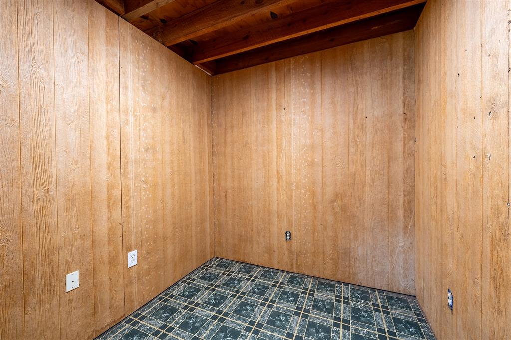 23000 County Road 187 Property Photo 11