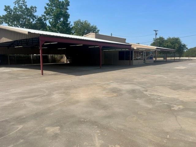 940 E Henderson Street Property Photo 2