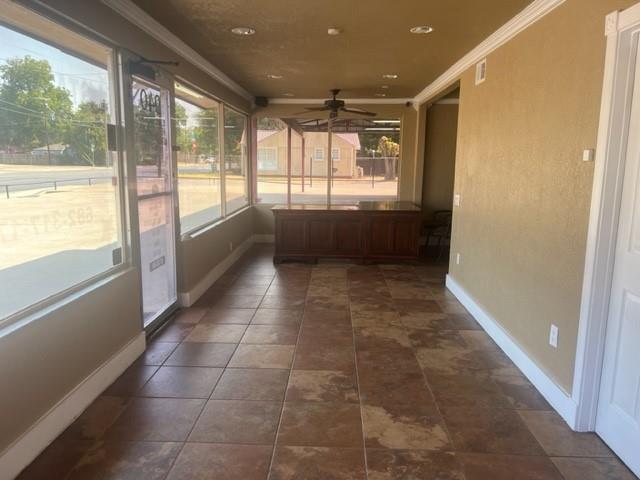 940 E Henderson Street Property Photo 4