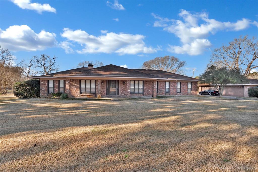 6090 Dorchester Circle Property Photo