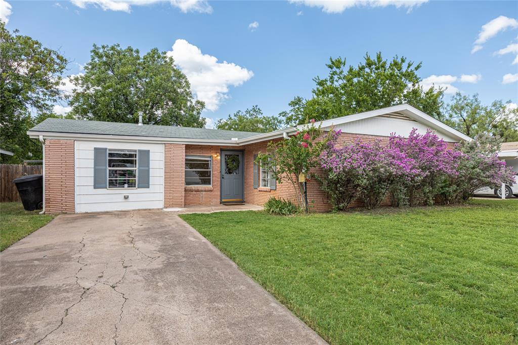 2104 N 7th Street Property Photo 1