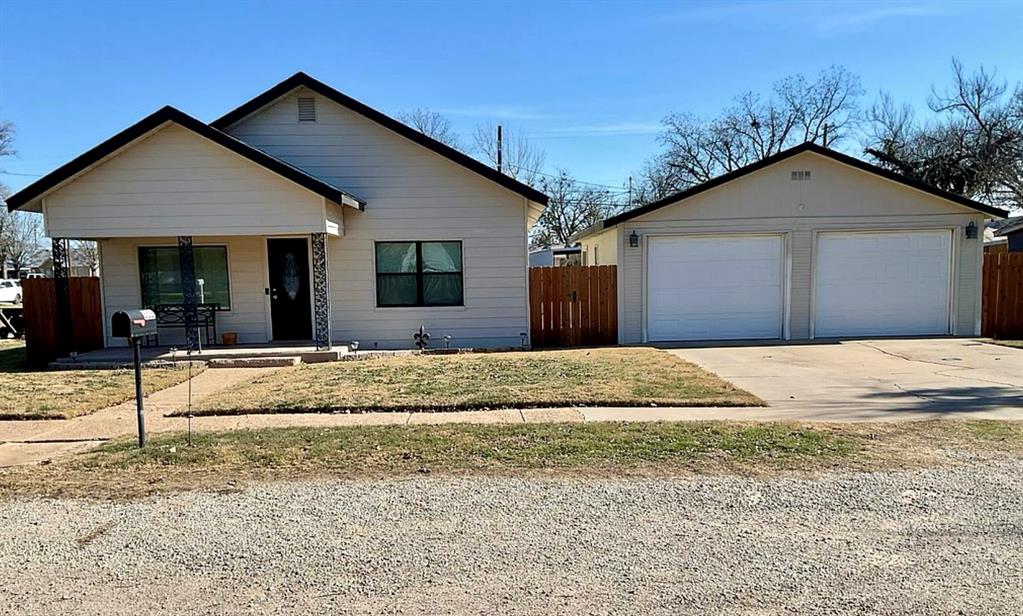 508 N Tackitt Street Property Photo