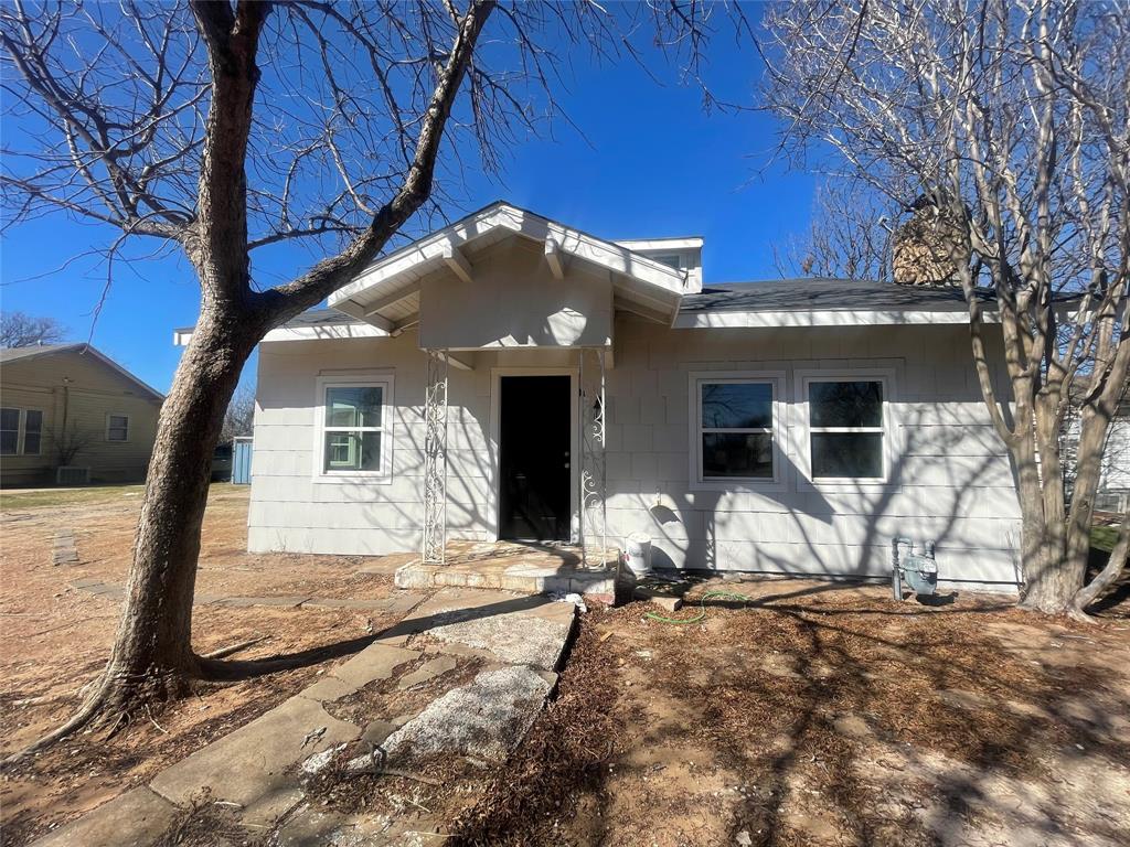 1918 Swenson Street Property Photo