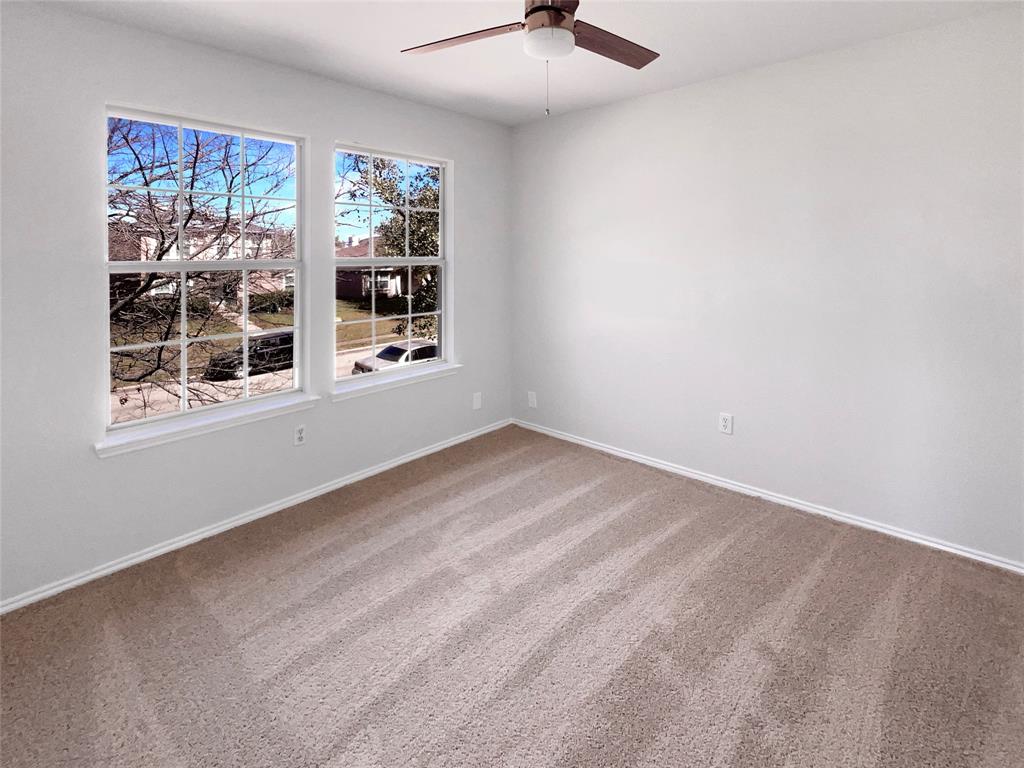 2466 Meadowgate Lane Property Photo 5
