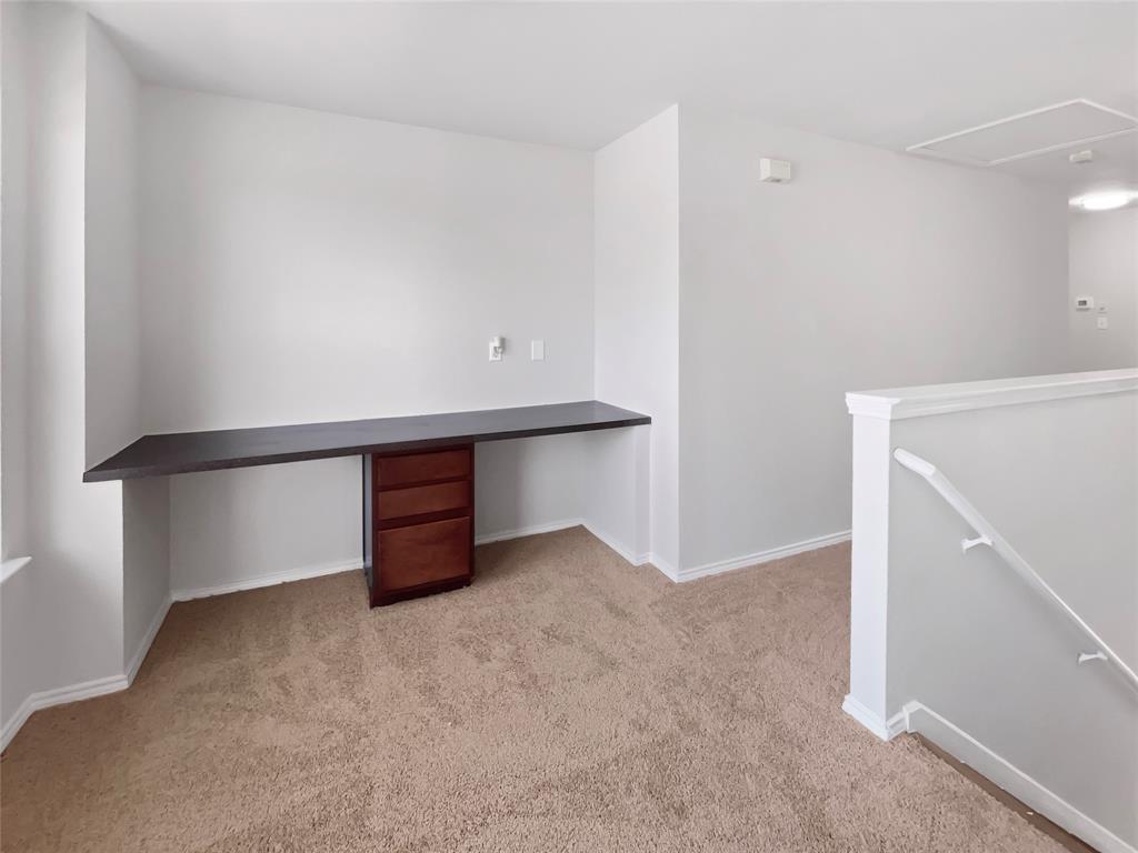2466 Meadowgate Lane Property Photo 14