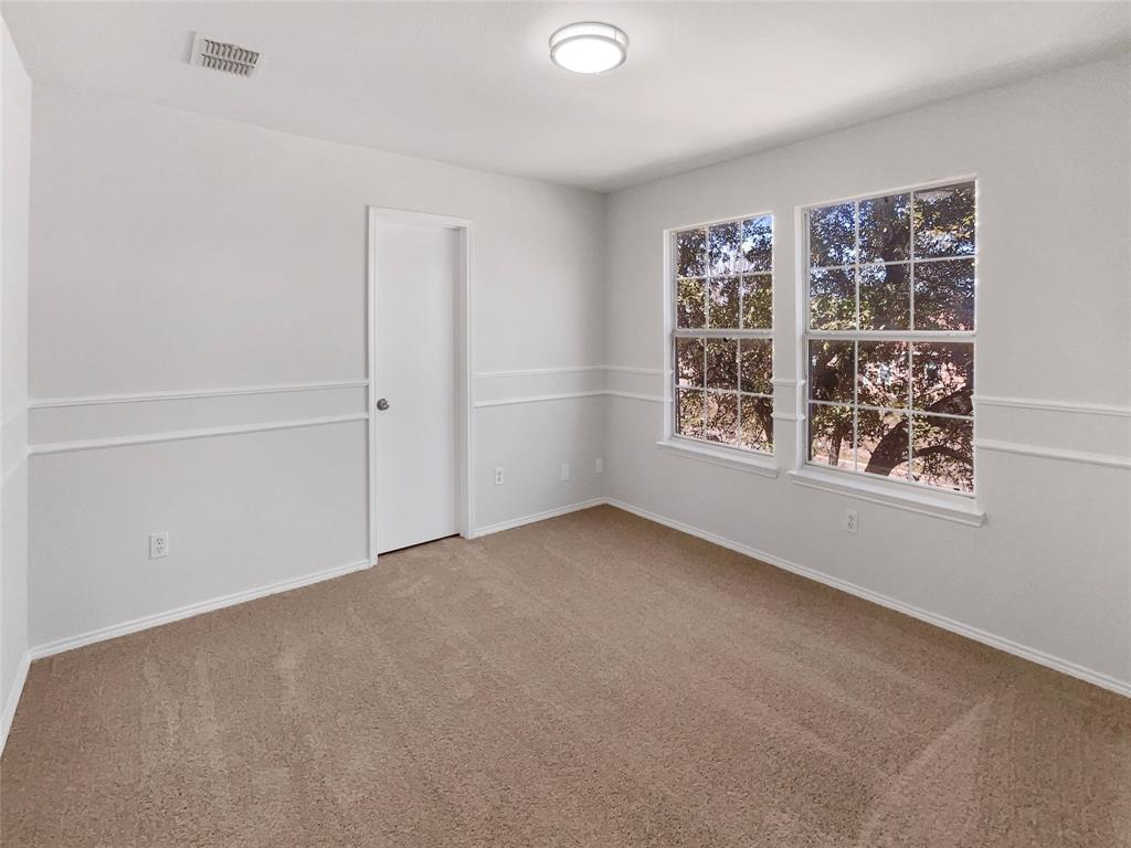 2466 Meadowgate Lane Property Photo 15