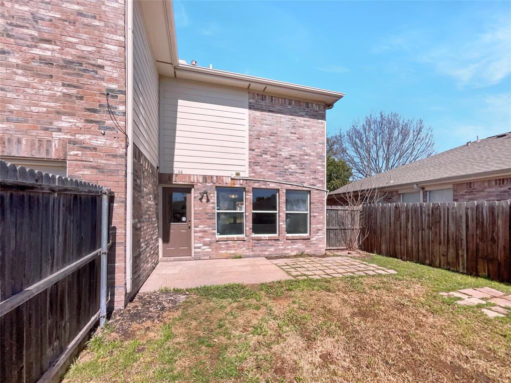 2466 Meadowgate Lane Property Photo 17