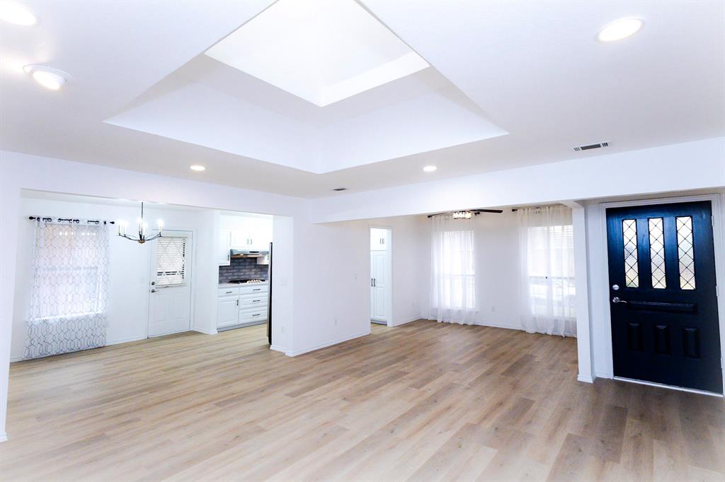 2104 Winona Drive Property Photo