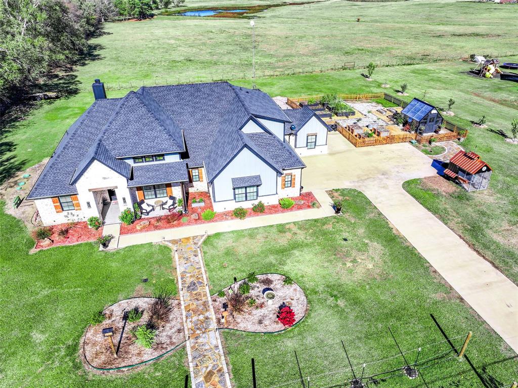 670 Fm 3227 Property Photo