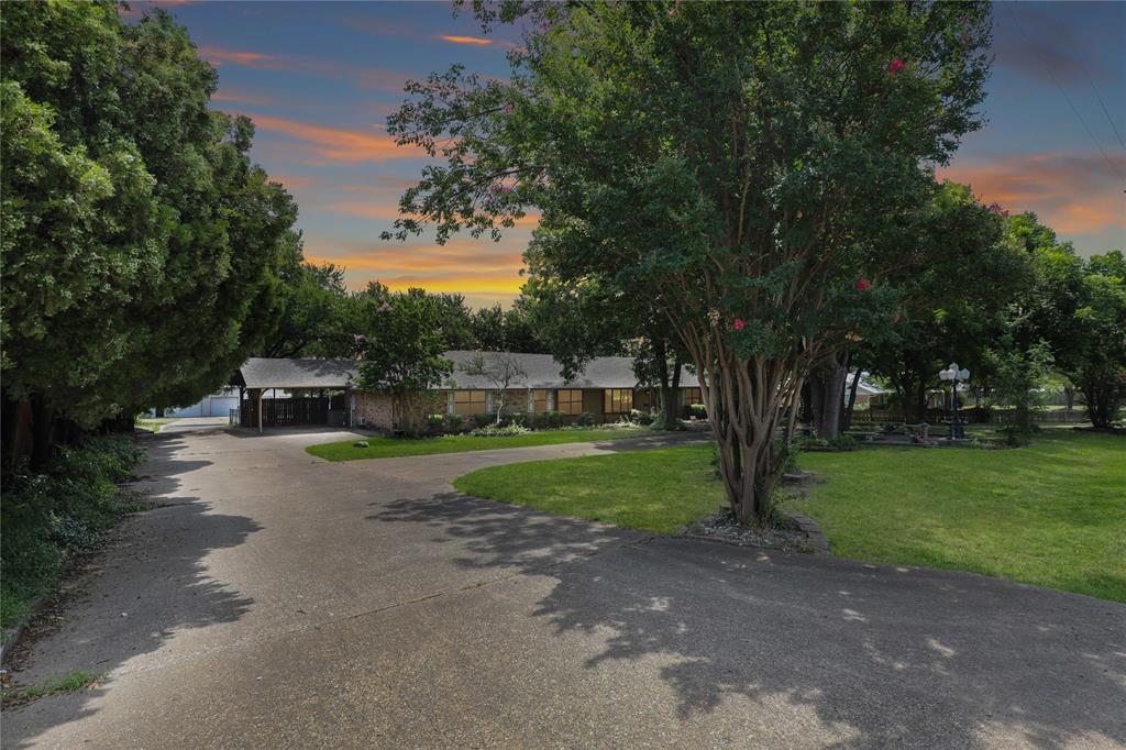 302 Wilcoxson Street Property Photo