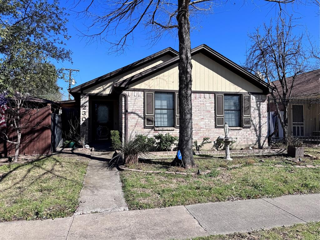 2305 Markland Street Property Photo