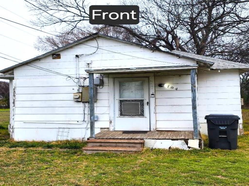 704 Spring Street Property Photo